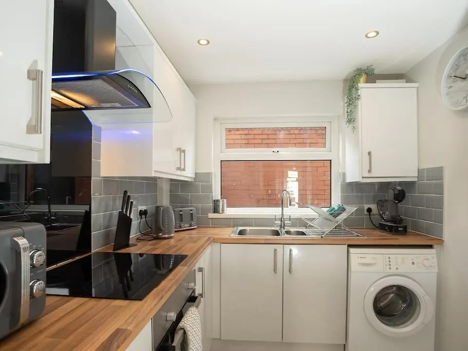 Ferienhaus Cozy Townhouse, Walking Distance To Belfast City